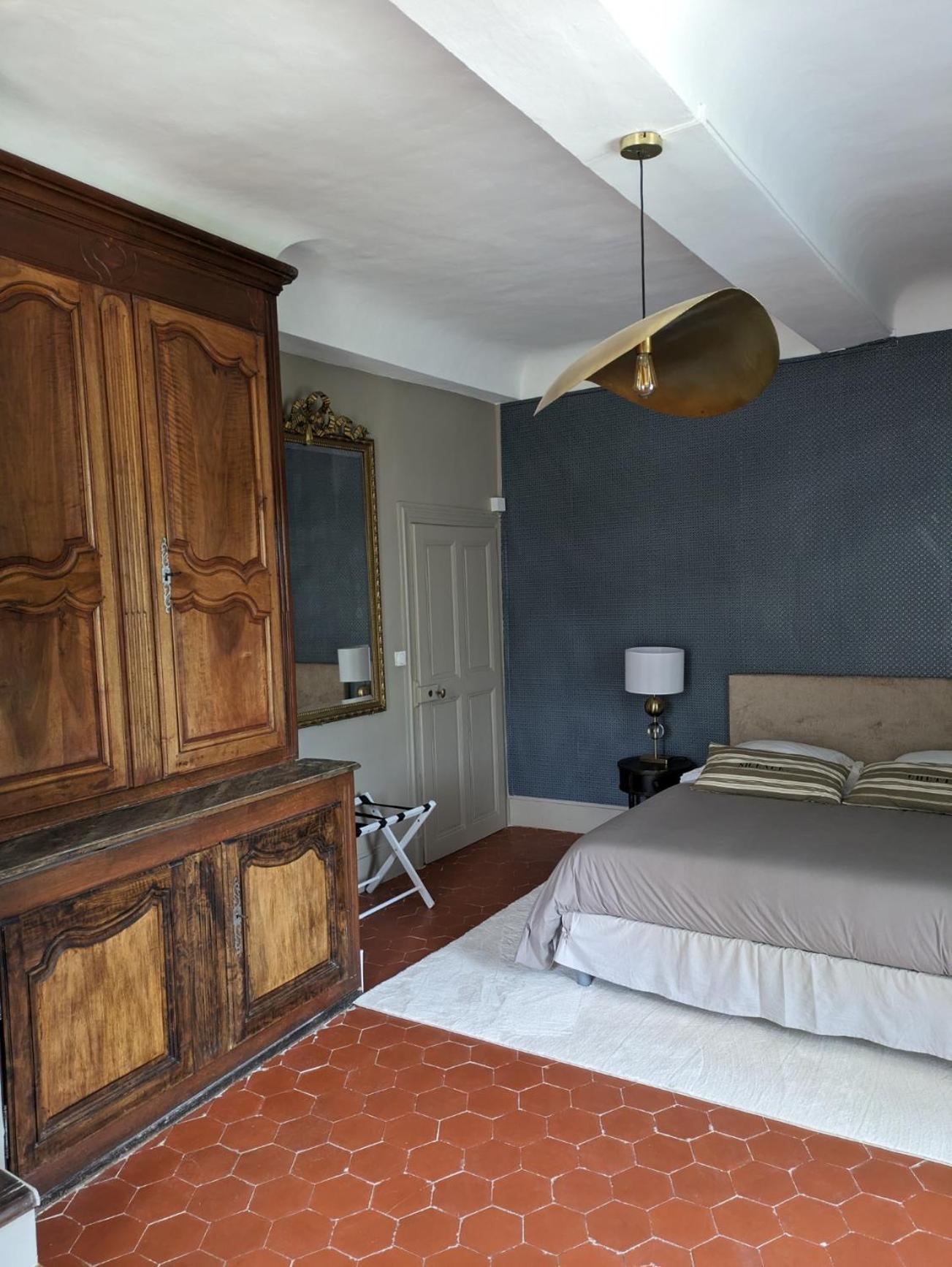 Le Domaine Du Soulier -Gite Et Chambres D'Hotes - La Maison Du Gardien Tornac Экстерьер фото