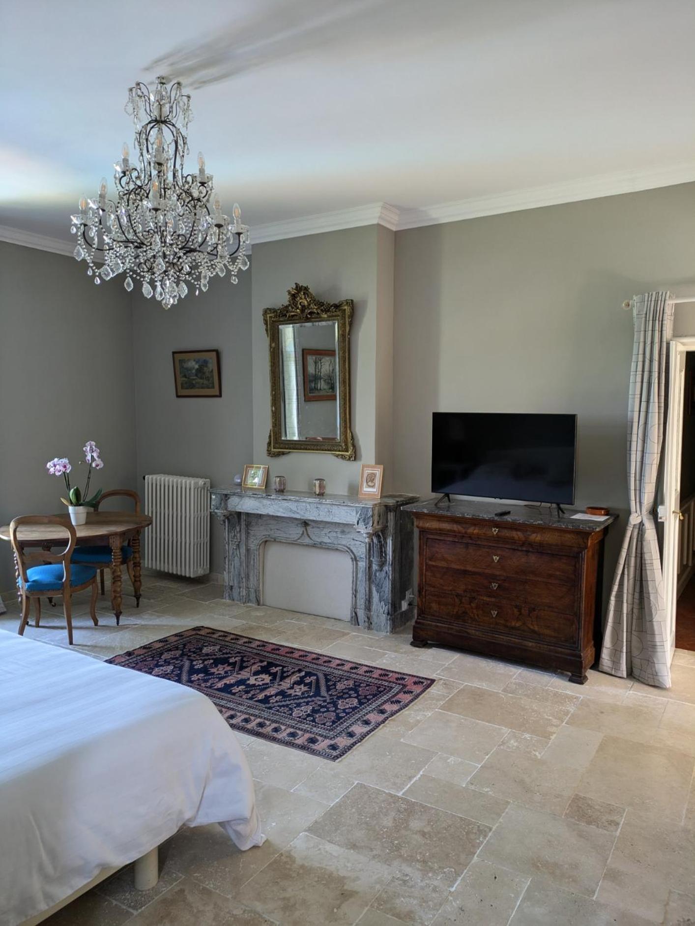 Le Domaine Du Soulier -Gite Et Chambres D'Hotes - La Maison Du Gardien Tornac Экстерьер фото